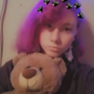 Meet your Posher, Selena